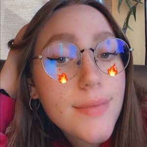 Meet your Posher, Katelyn